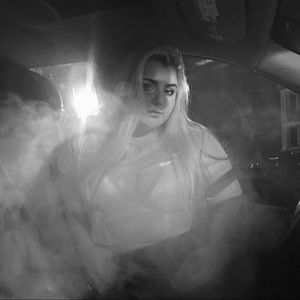 Meet your Posher, Lydia